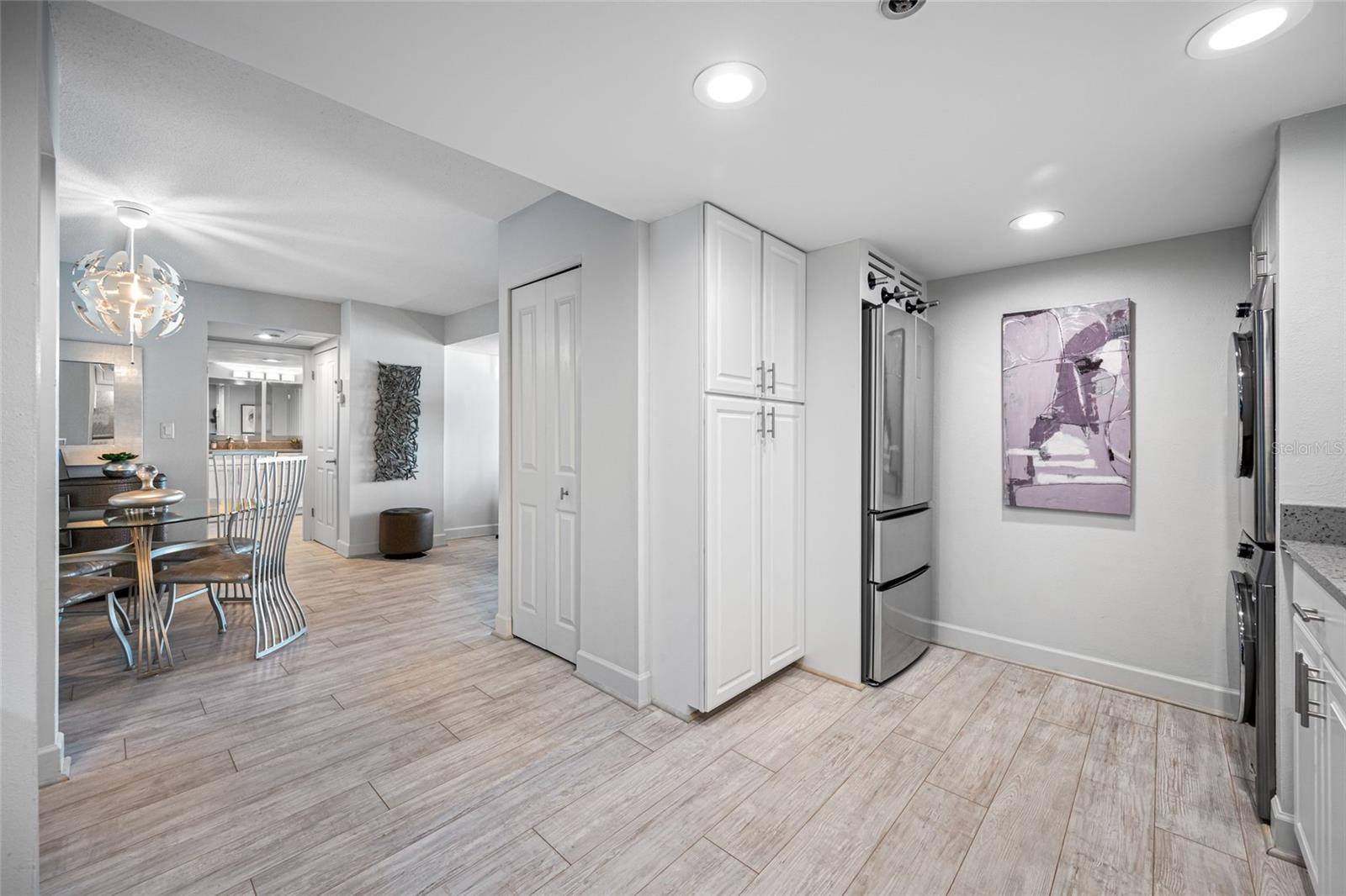 KEY CAPRI CONDO - Residential
