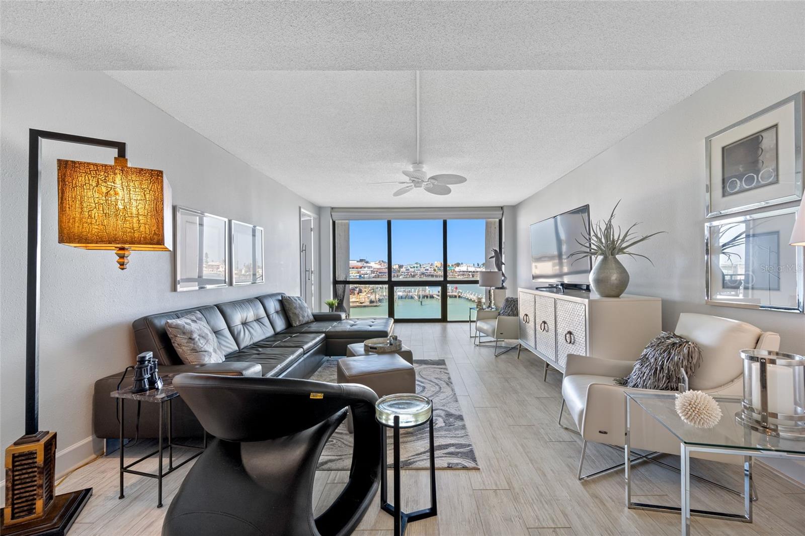 KEY CAPRI CONDO - Residential