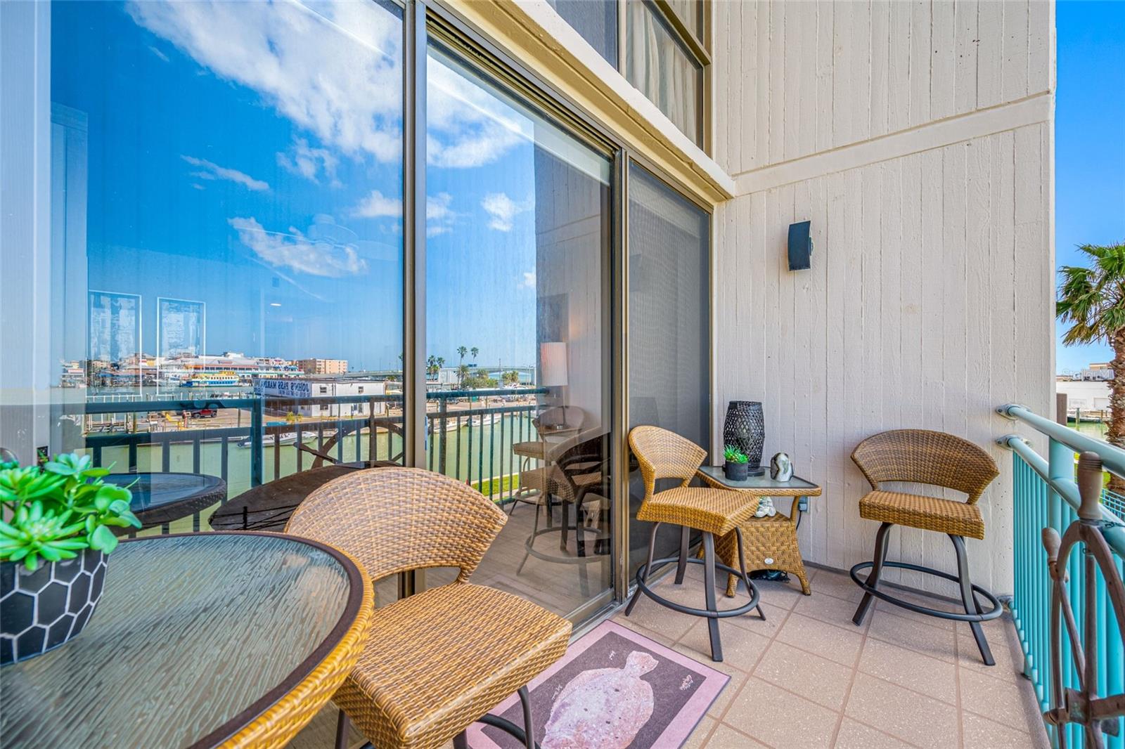 KEY CAPRI CONDO - Residential