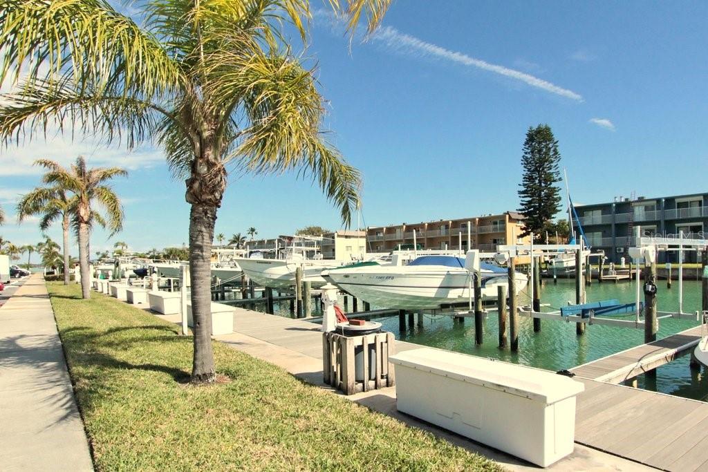 KEY CAPRI CONDO - Residential