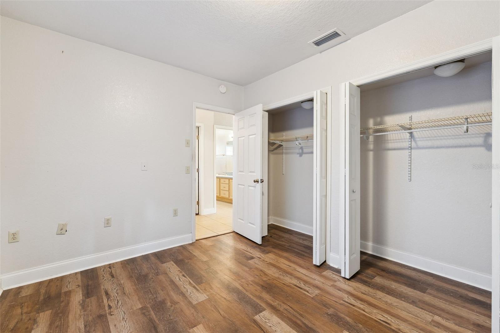 DIXIELAND REV - Residential