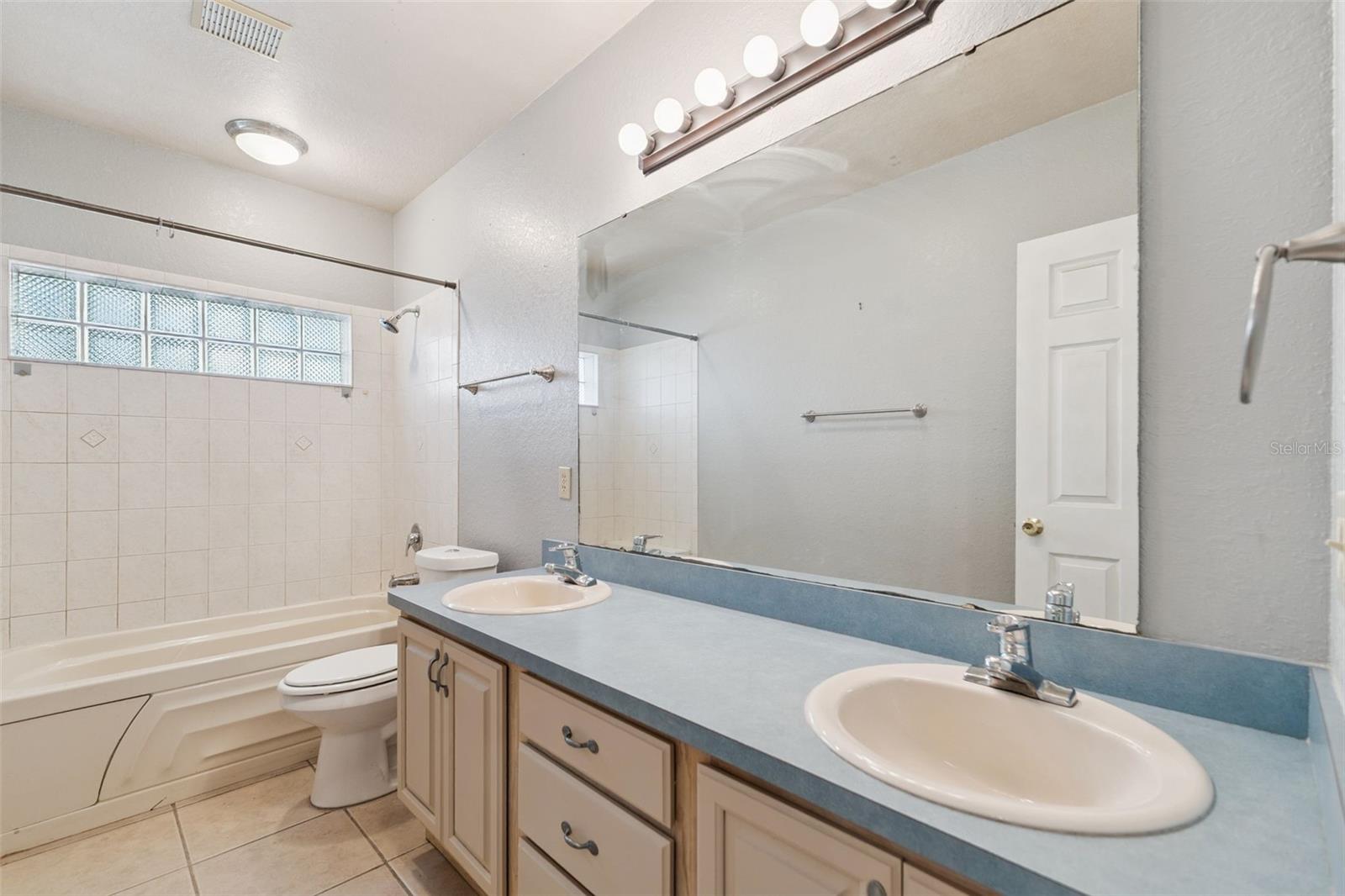 DIXIELAND REV - Residential