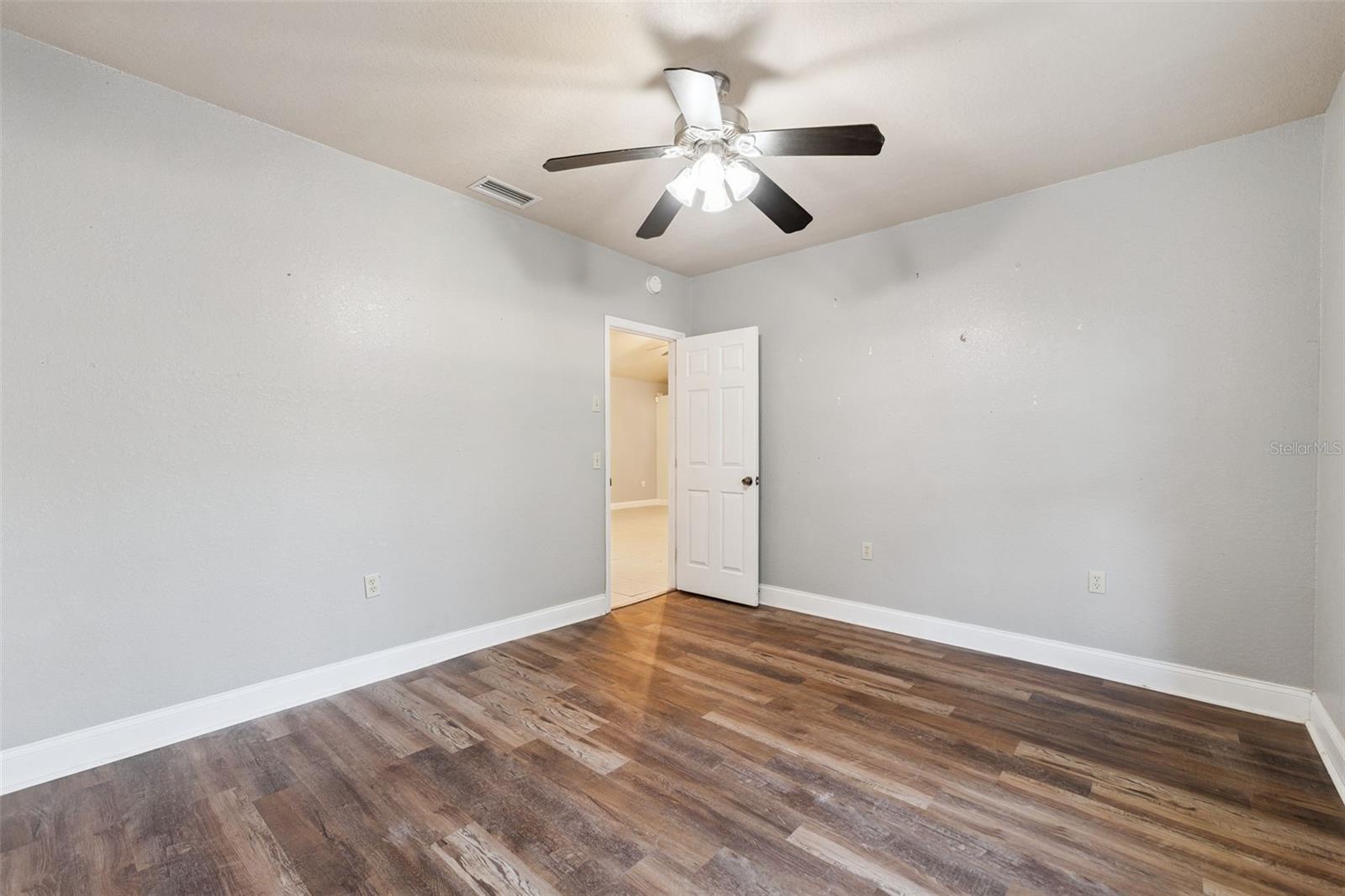 DIXIELAND REV - Residential