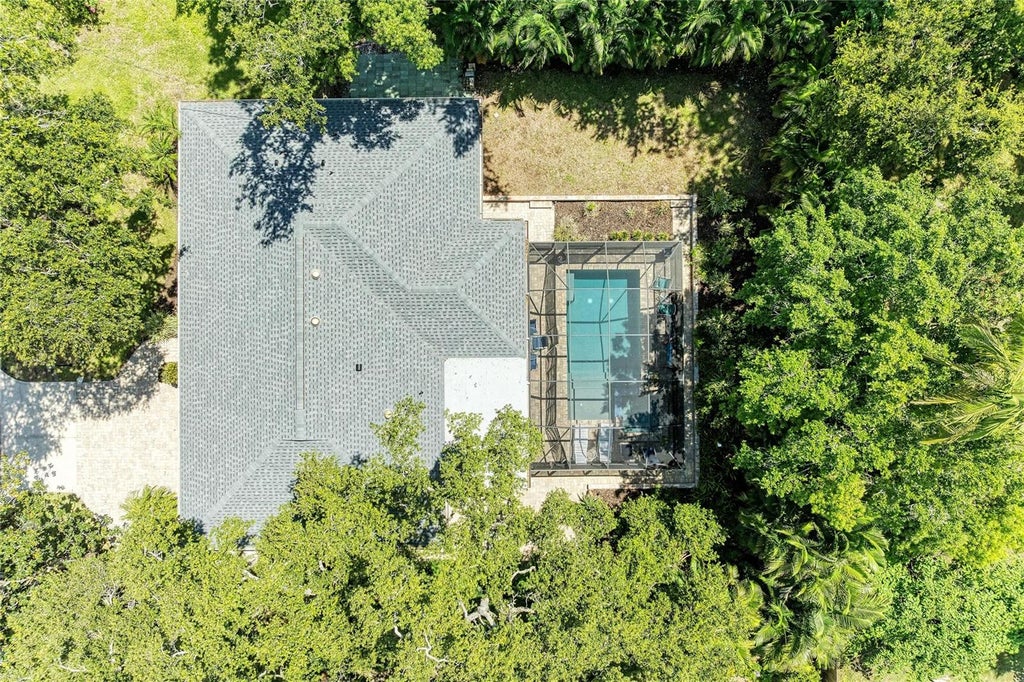 Photo of 1214 21st Street W, Bradenton, FL 34205 (MLS # A4703806)