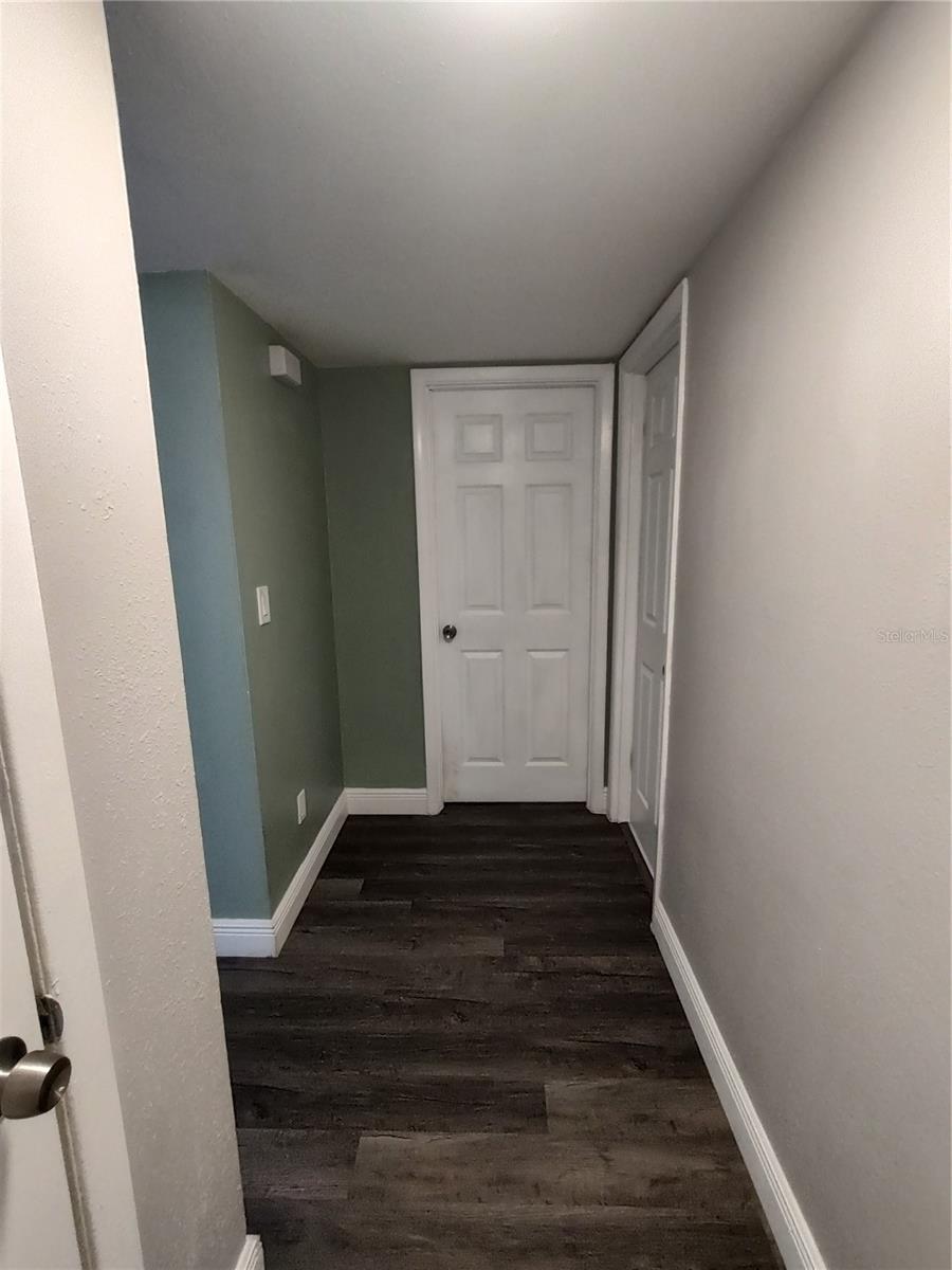 BOND LUMBER CO BLK 8 HOWRYS ADD DELAND - Residential Lease