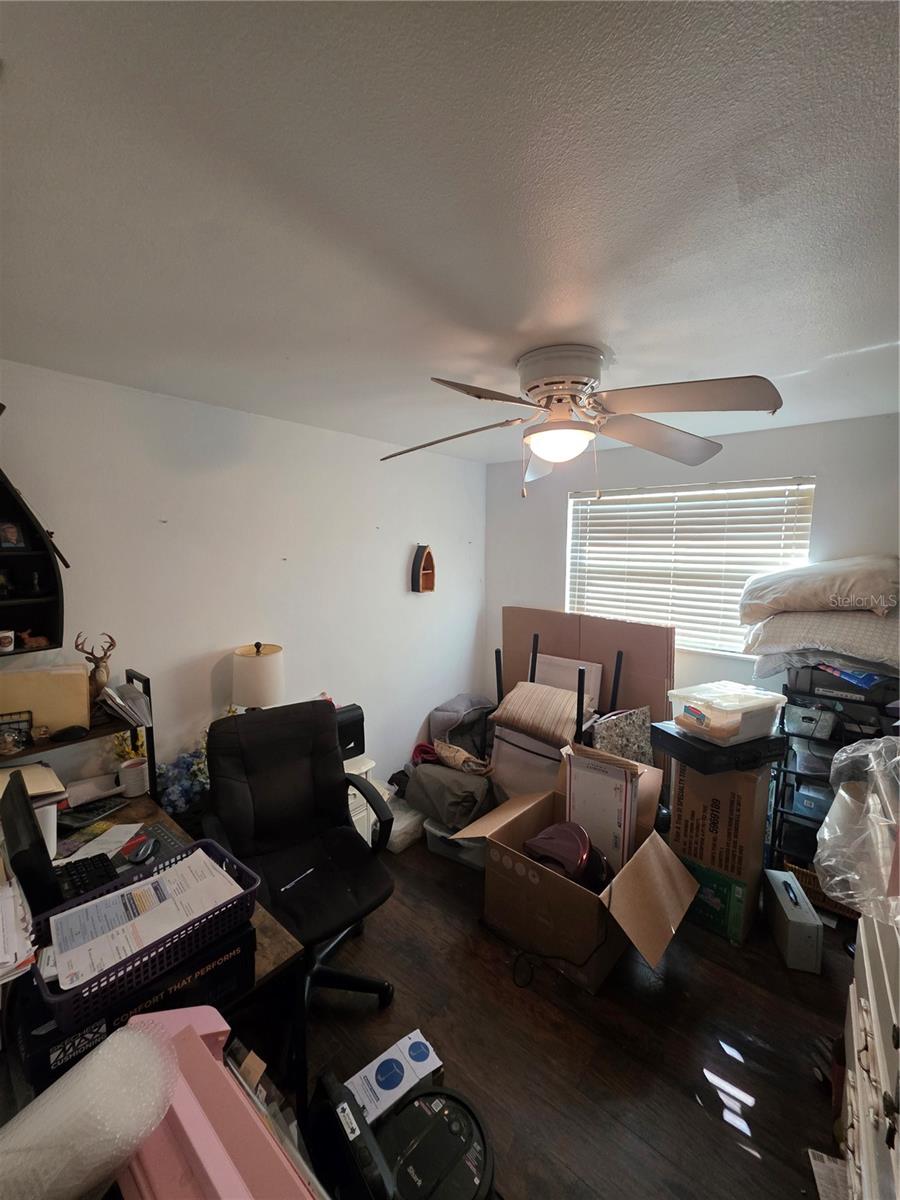 LAKESIDE GARDENS - Residential