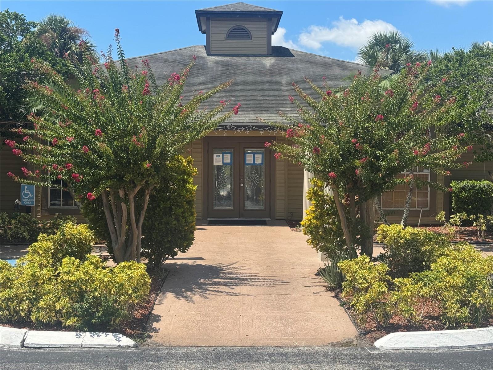 PLAZA/MILLENIUM - Residential Lease