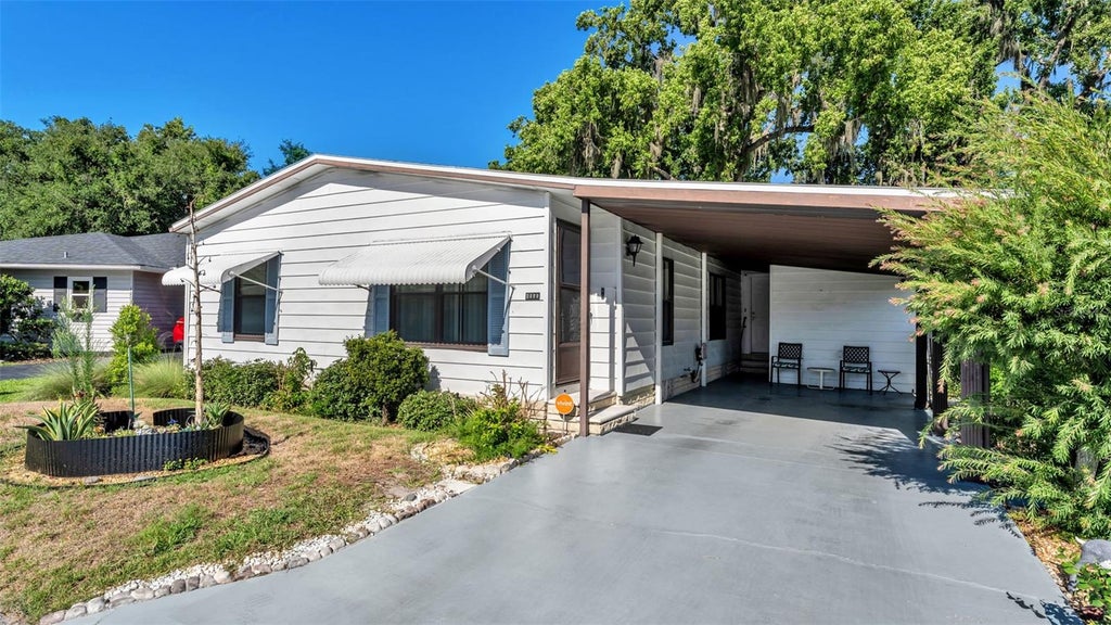 Photo of 4959 Colonnades Circle W, Lakeland, FL 33811 (MLS # L4962567)