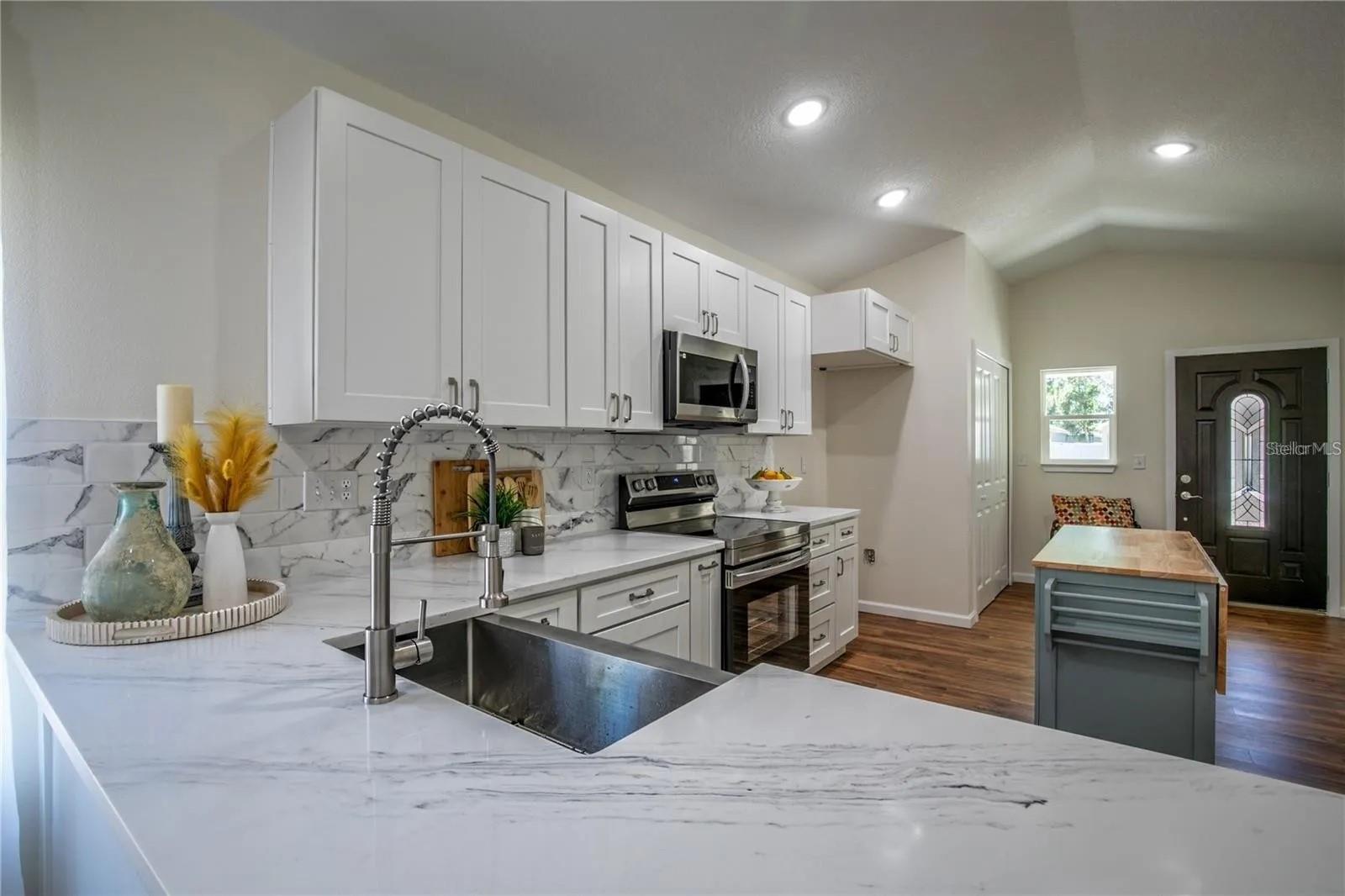 EUSTIS HOGANS SUB - Residential