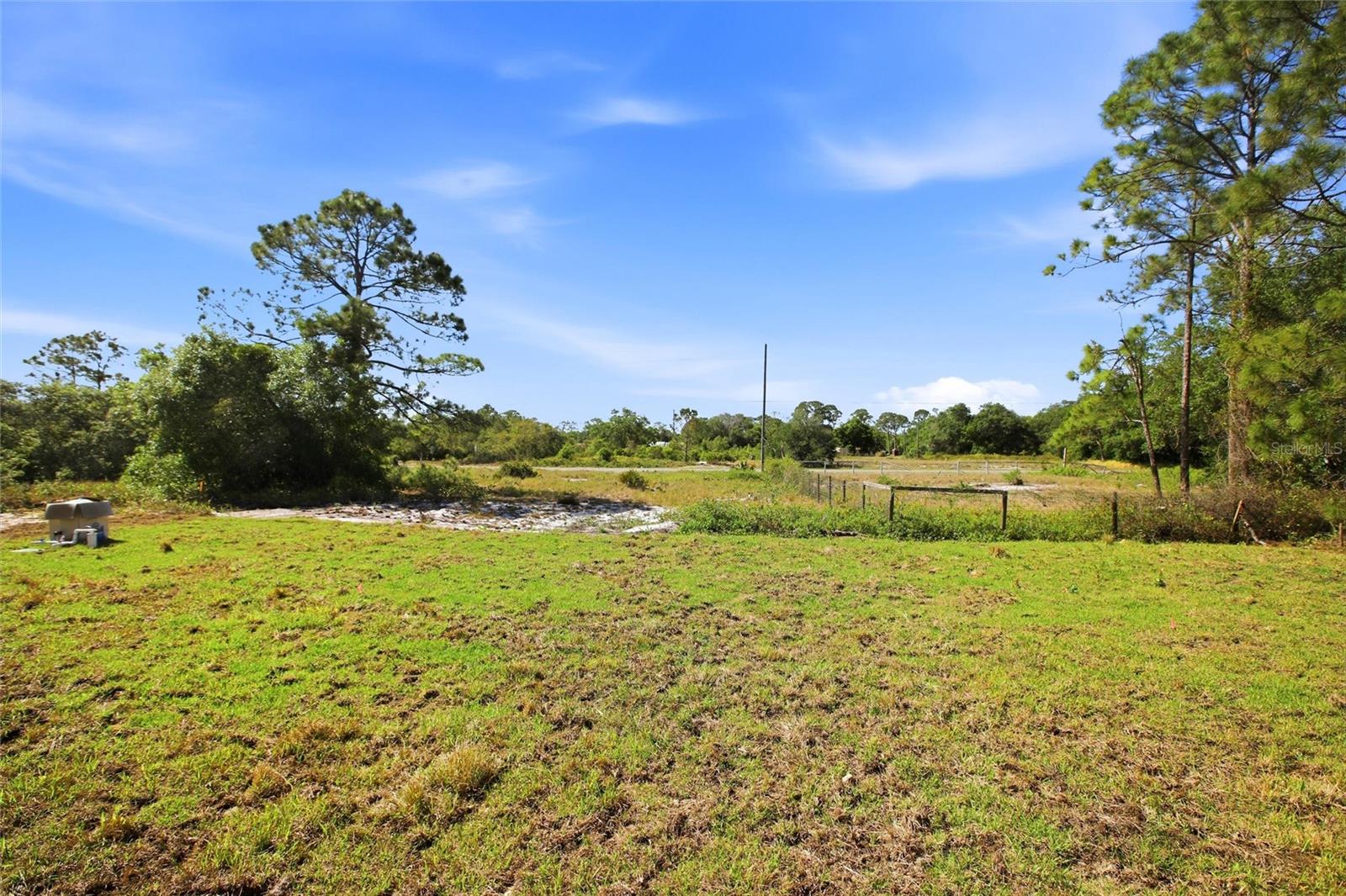 LEISURE LAKES SEC 03 - Residential