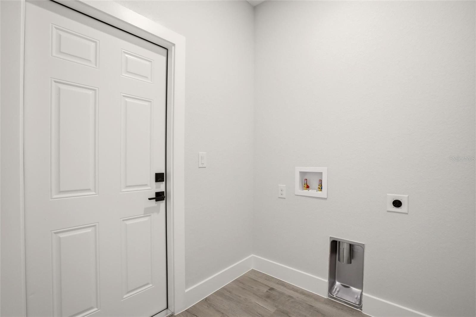 LEISURE LAKES SEC 03 - Residential