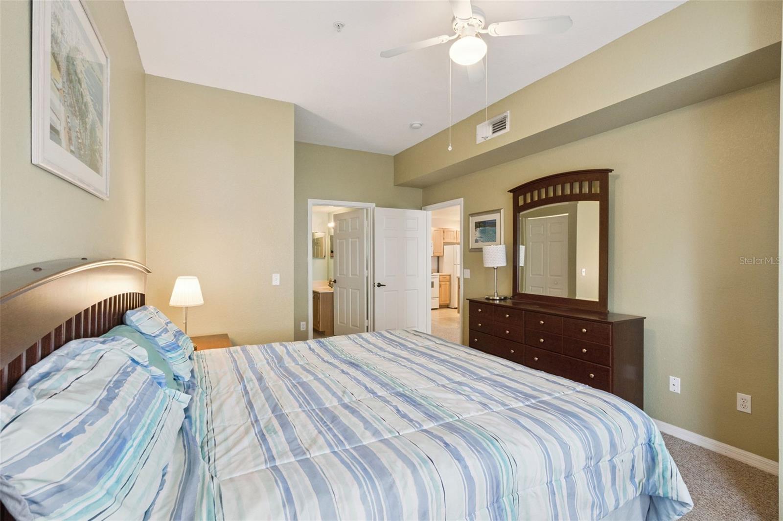 VENETIAN BAY VILLAGE CONDO PH 1 - Residential