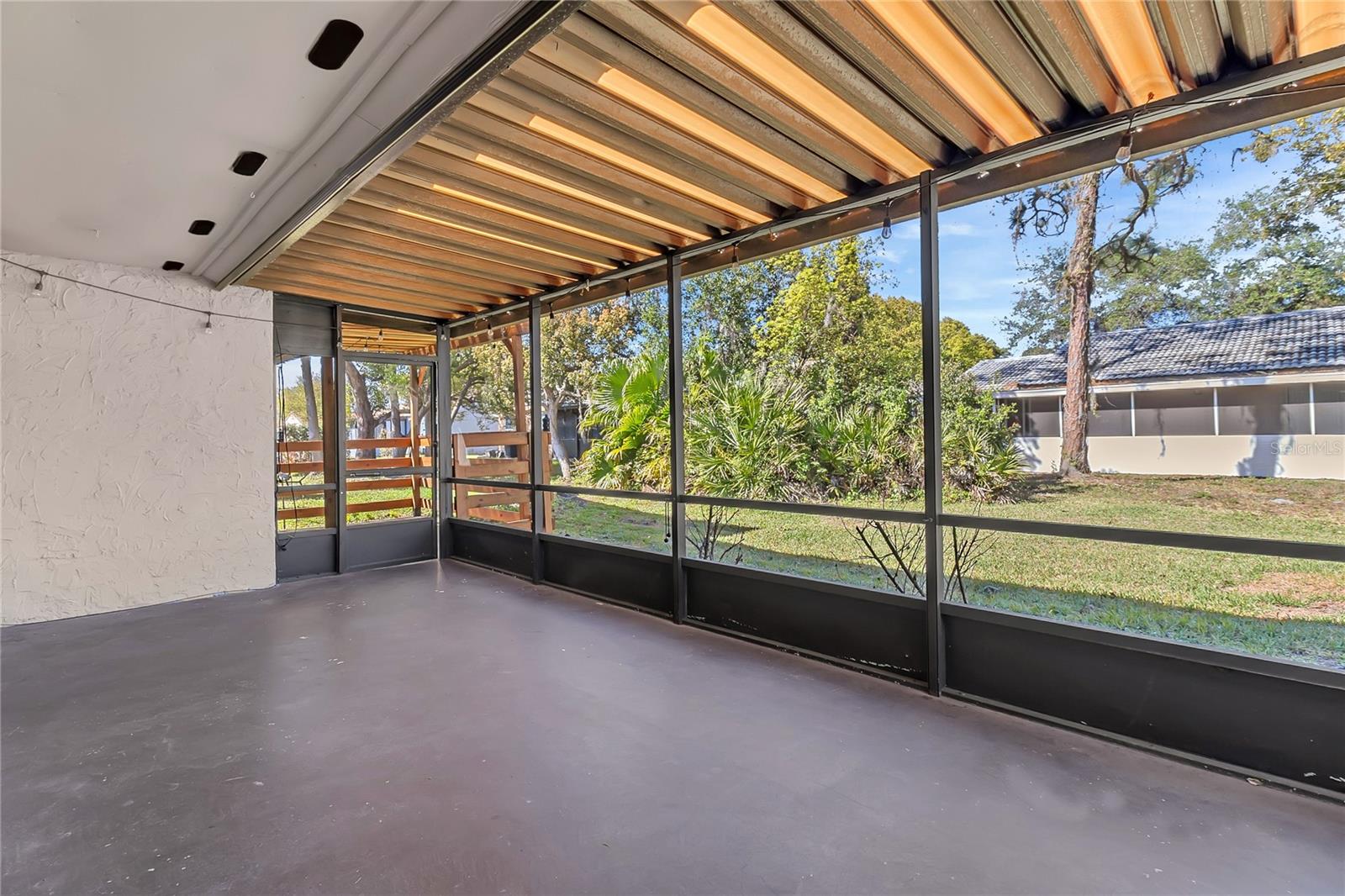 WINDMILL POINTE - Residential