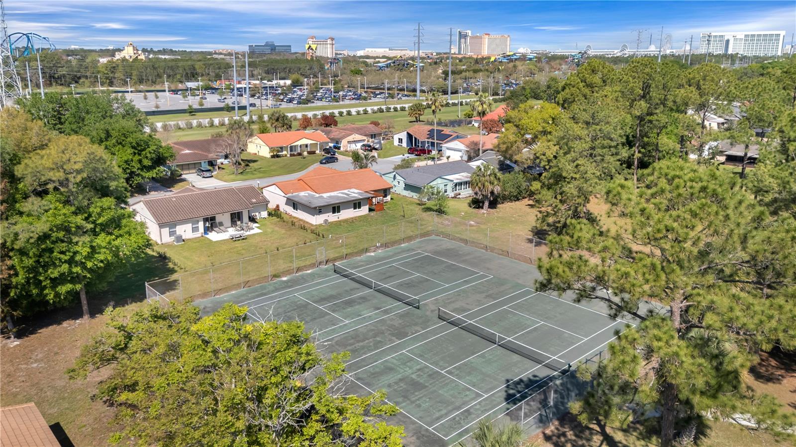 WINDMILL POINTE - Residential