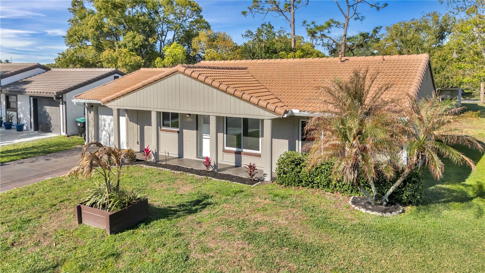 WINDMILL POINTE - Residential