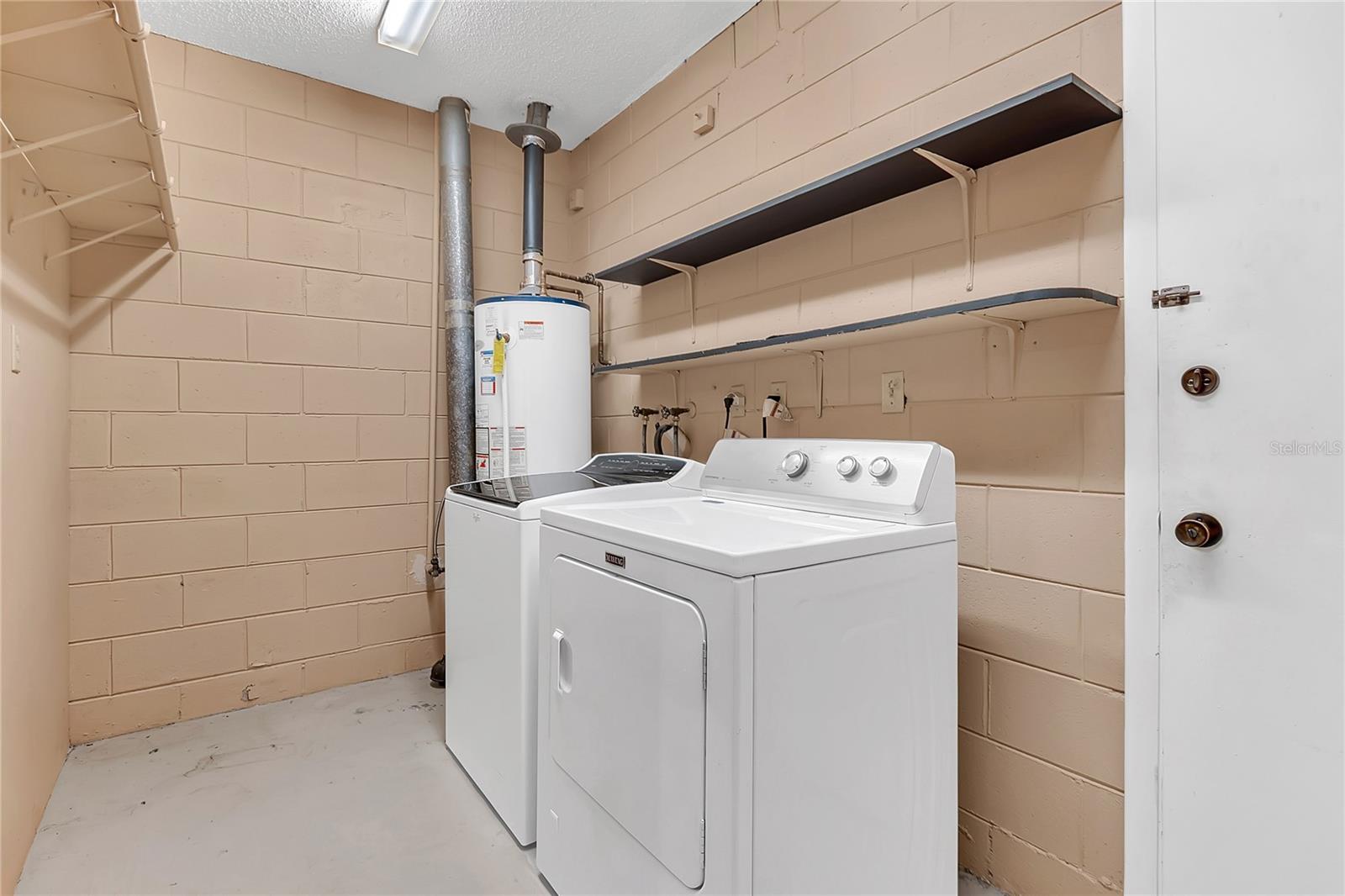 WINDMILL POINTE - Residential