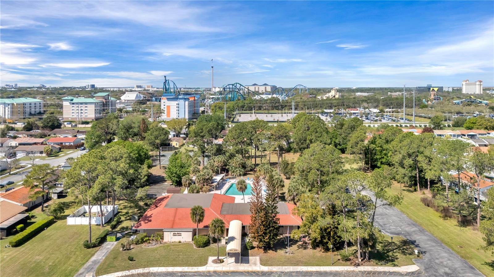 WINDMILL POINTE - Residential