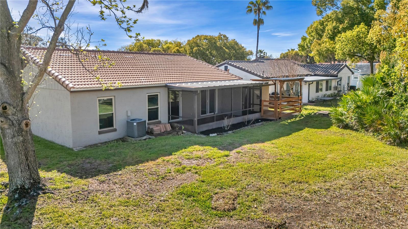 WINDMILL POINTE - Residential