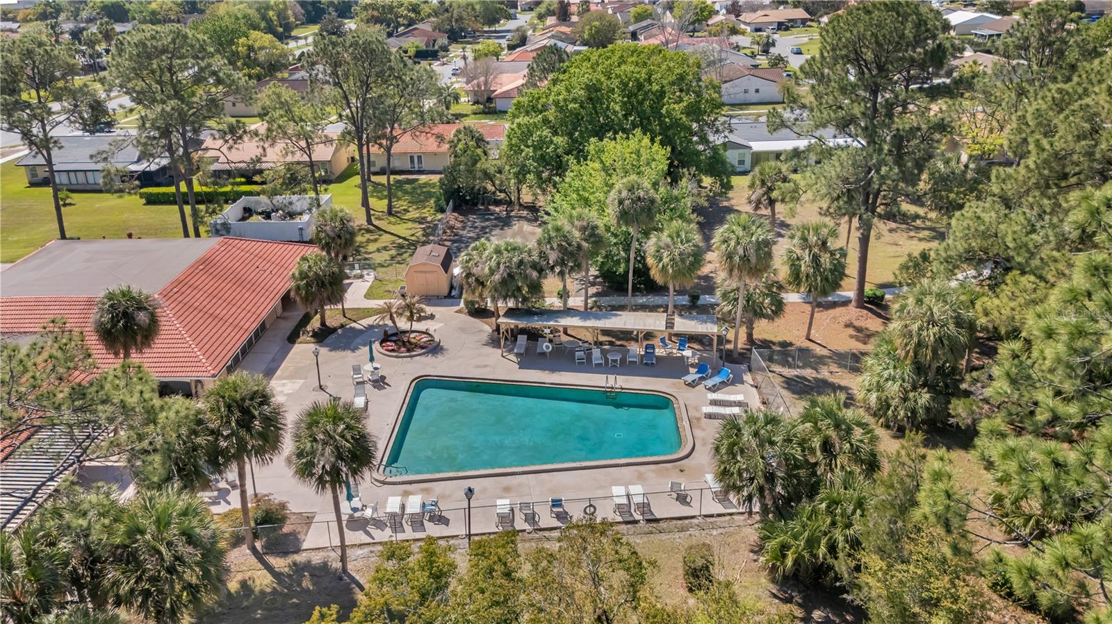 WINDMILL POINTE - Residential