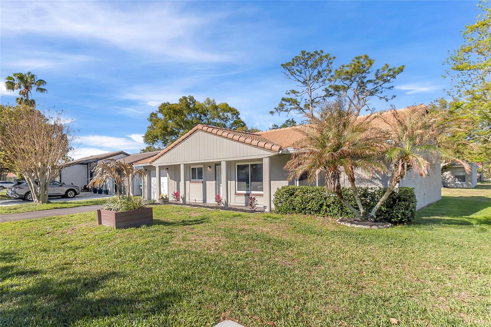 WINDMILL POINTE - Residential