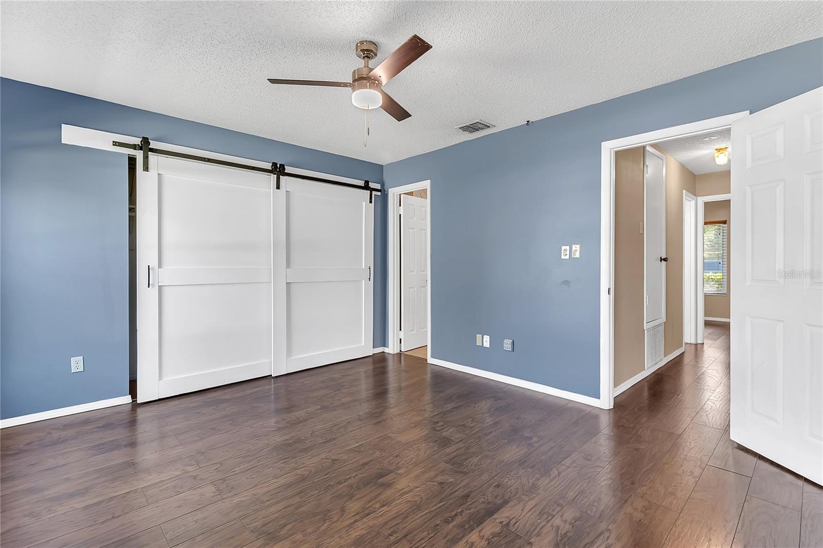 WINDMILL POINTE - Residential