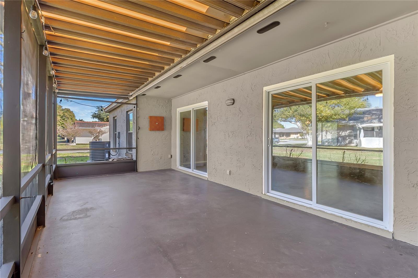 WINDMILL POINTE - Residential