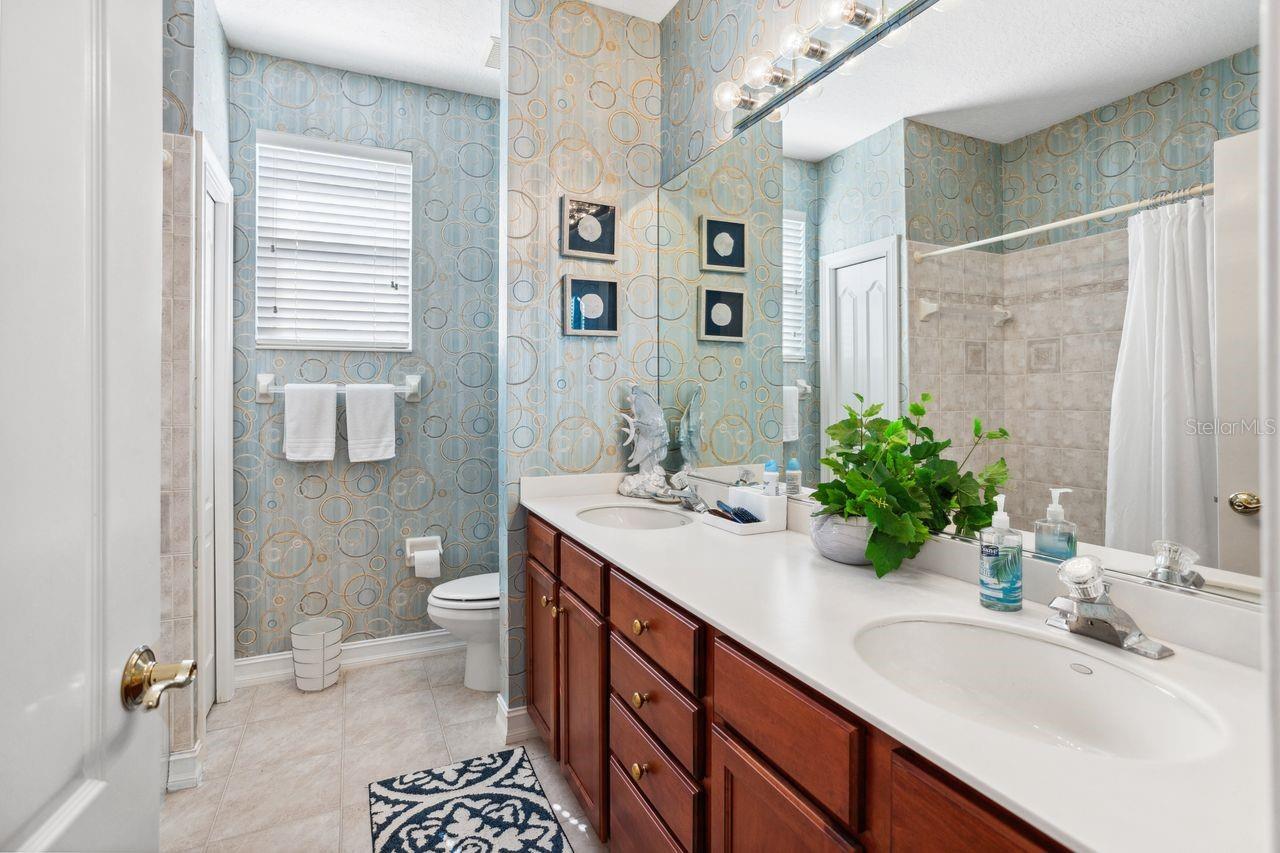 BAYOU CLUB ESTATES TR 5 PH 1 - Residential