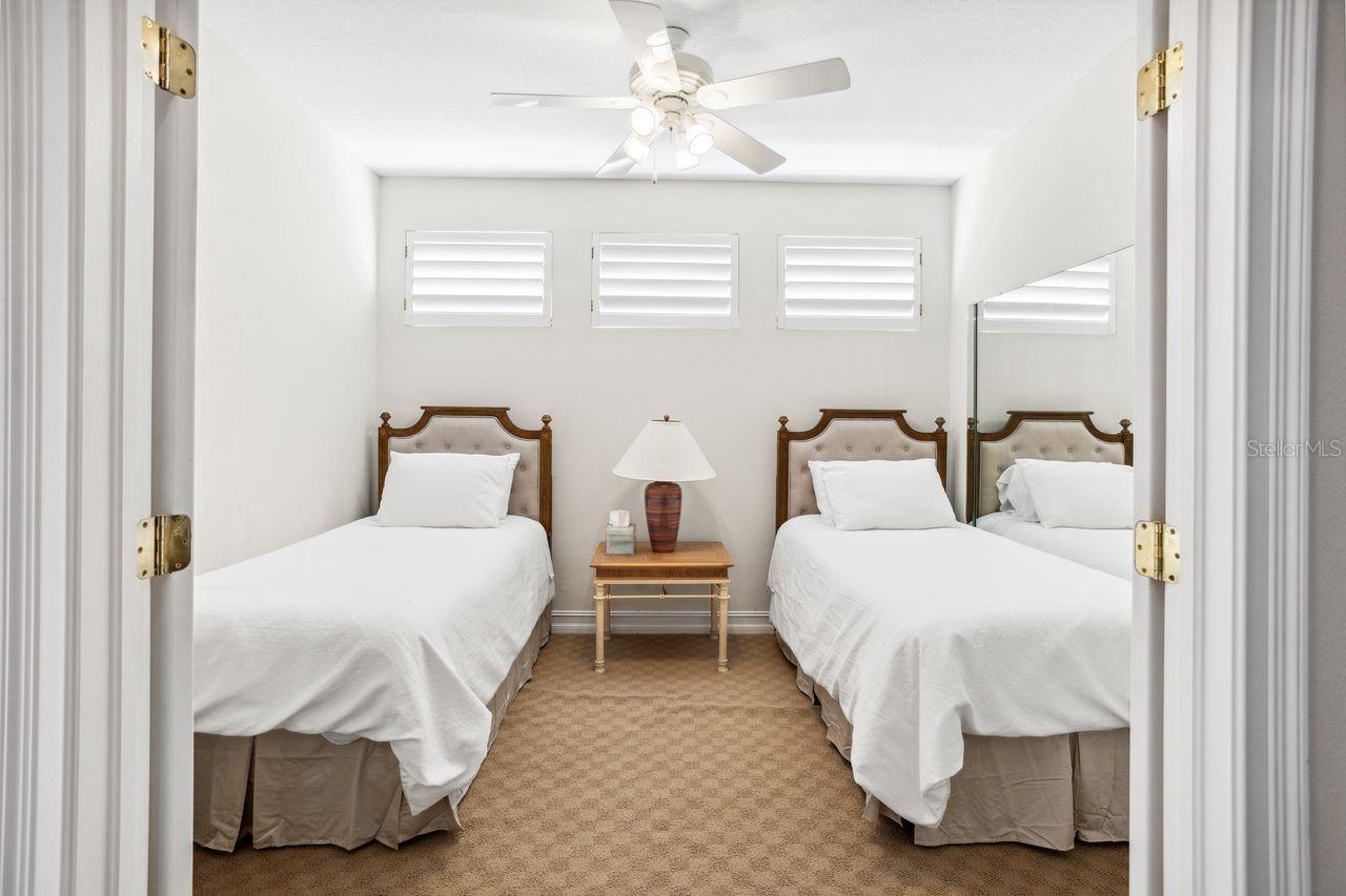 BAYOU CLUB ESTATES TR 5 PH 1 - Residential