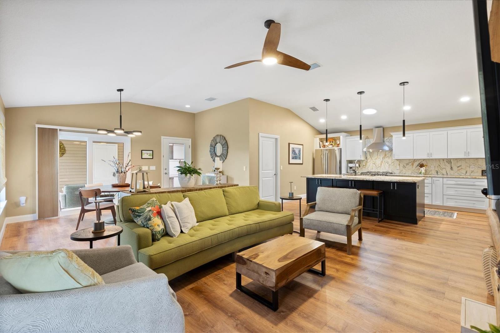 VILLAGES/SOUTHERN OAKS UN #91 - Residential