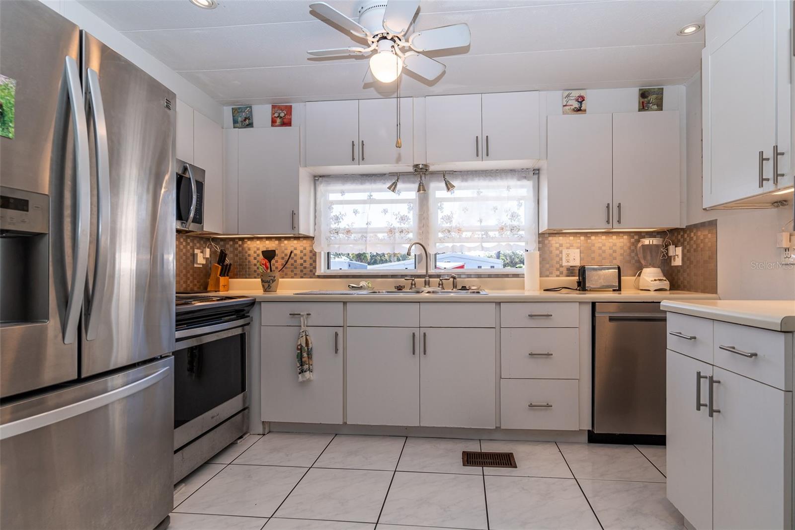 CLUB CHALET UNREC MHP - Residential