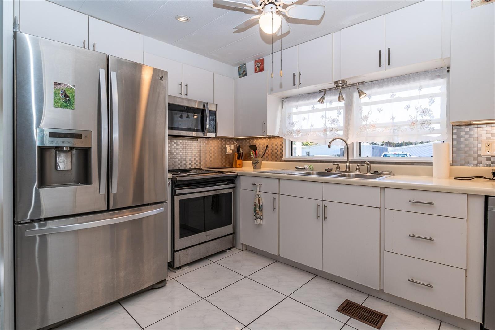 CLUB CHALET UNREC MHP - Residential