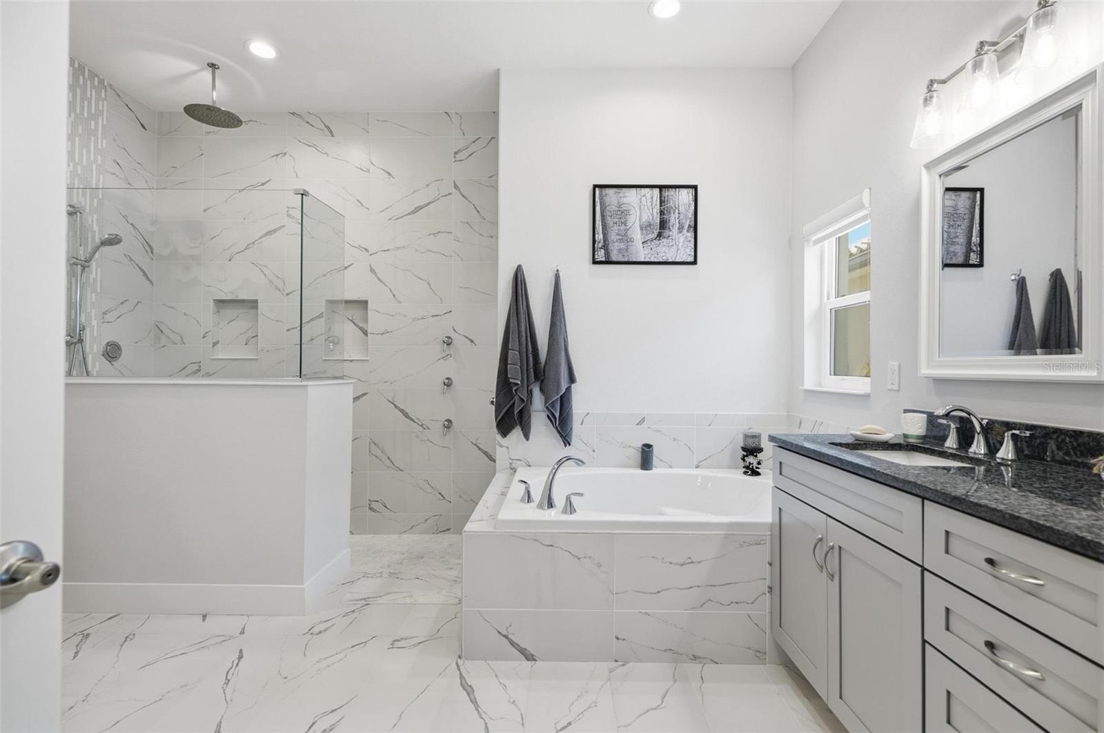 MARINA DEL PALMA - Residential