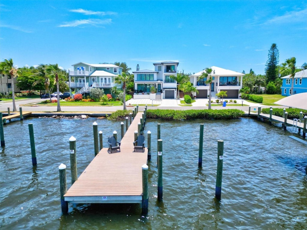 Photo of 1914 Riverside Drive E, Bradenton, FL 34208 (MLS # A4707746)
