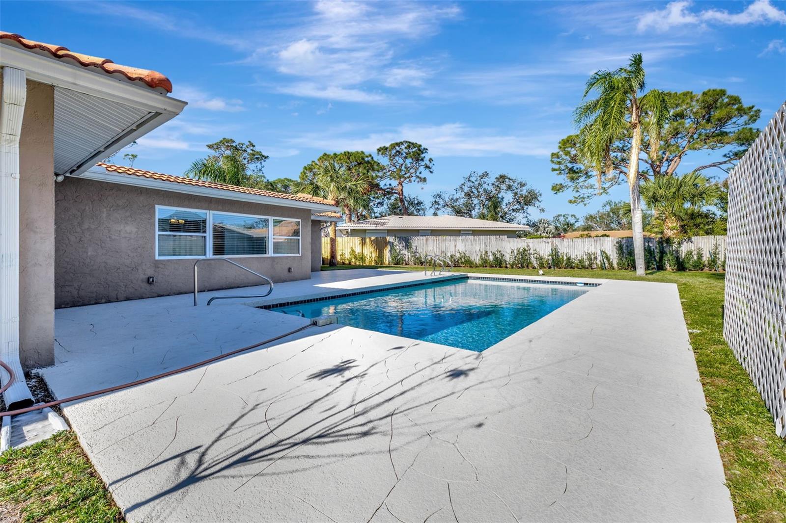 GULF GATE WOODS - Residential