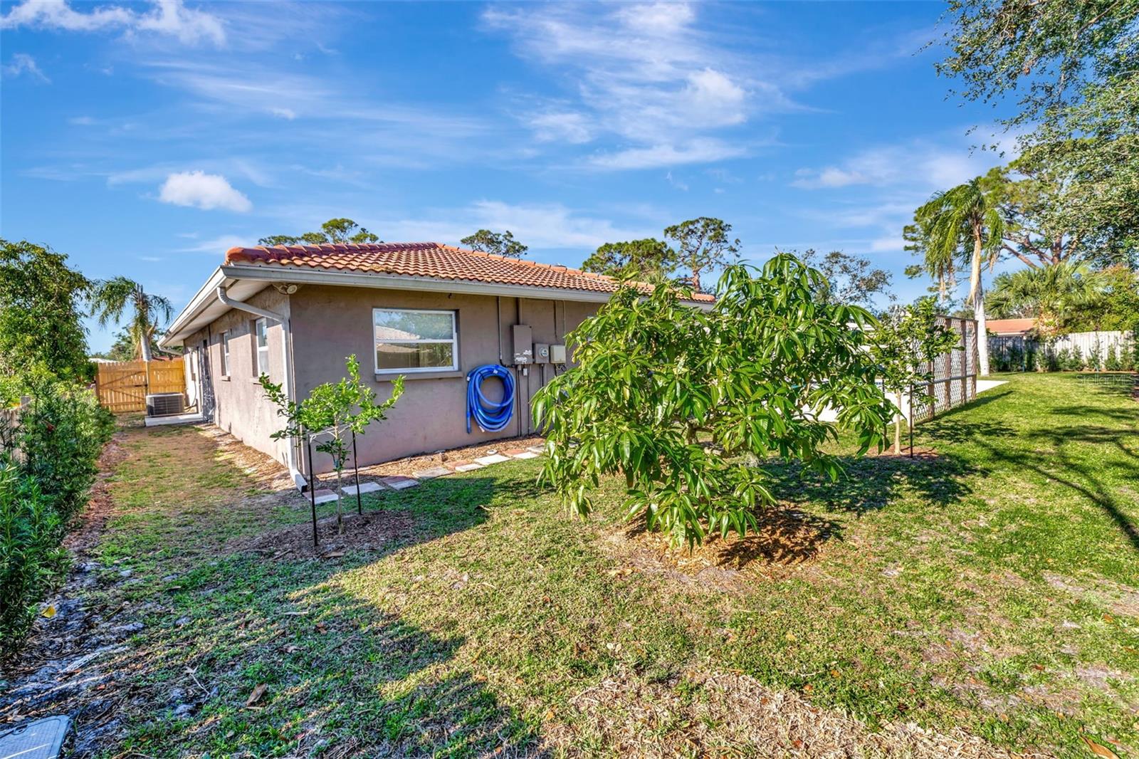 GULF GATE WOODS - Residential