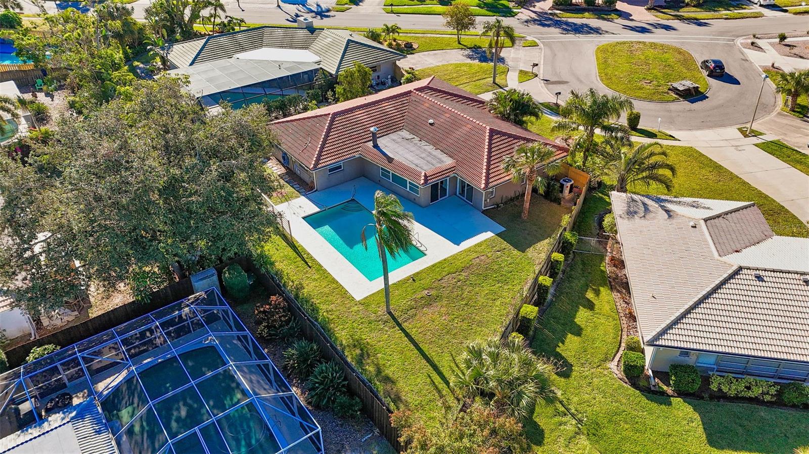 2851 HARDEE DRIVE