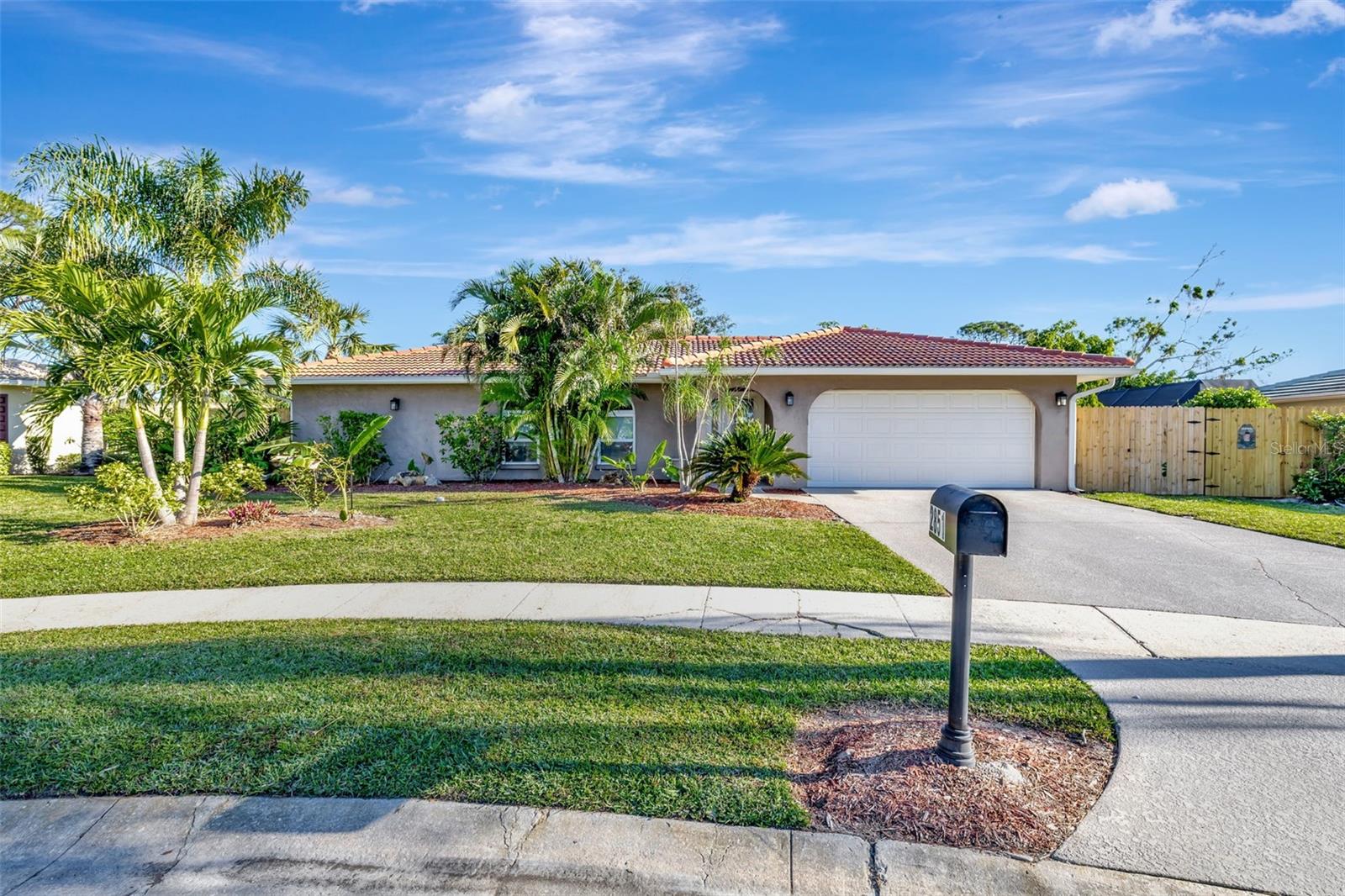 2851 HARDEE DRIVE