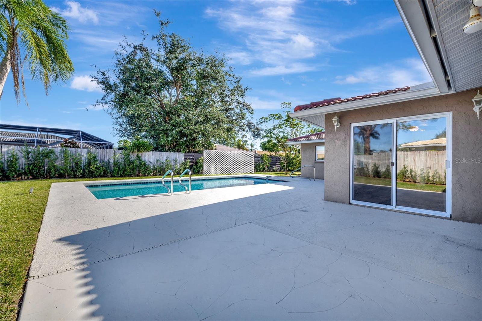GULF GATE WOODS - Residential