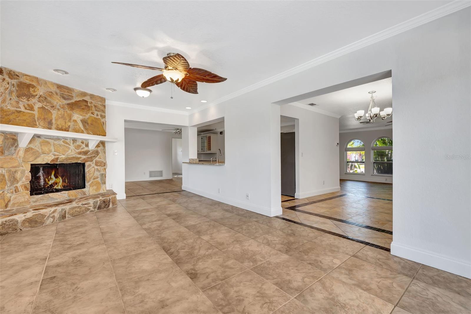 GULF GATE WOODS - Residential