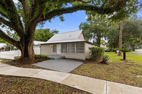 Photo of 5450 10th Street, Zephyrhills, FL 33542 (MLS # TB8535883)