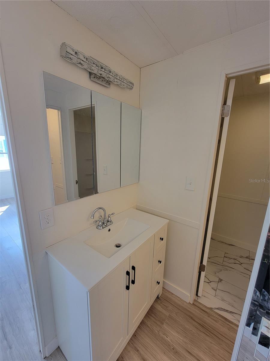 SENATE MANOR UNREC - Residential