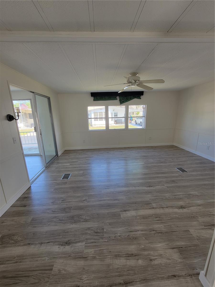 SENATE MANOR UNREC - Residential