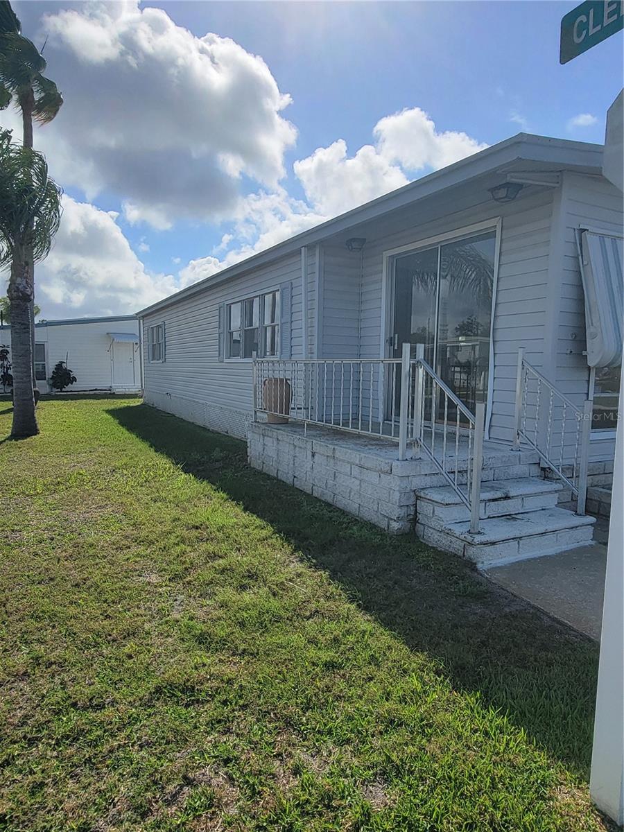 SENATE MANOR UNREC - Residential