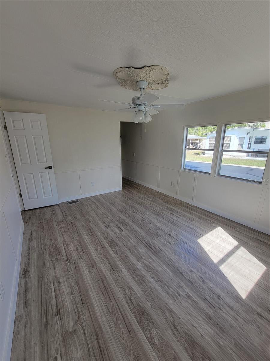 SENATE MANOR UNREC - Residential