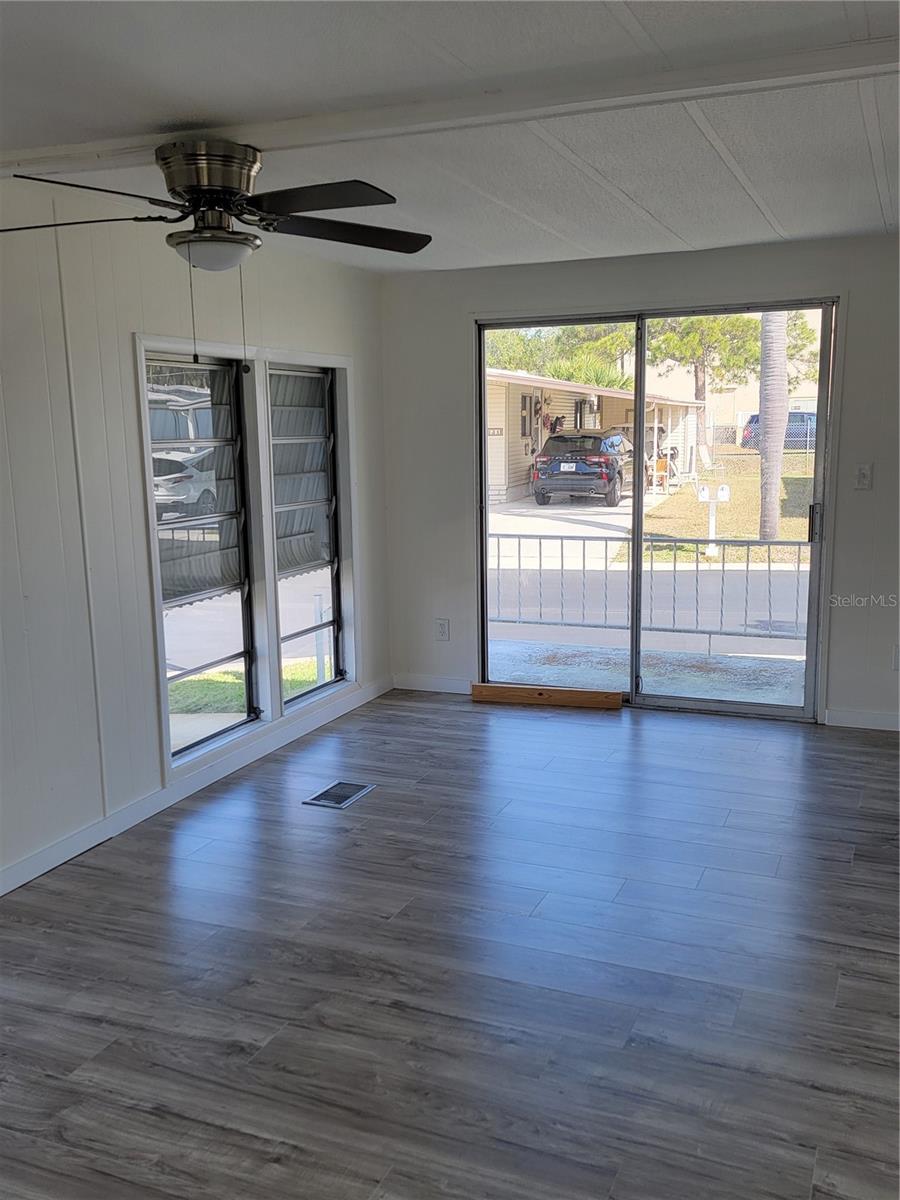 SENATE MANOR UNREC - Residential