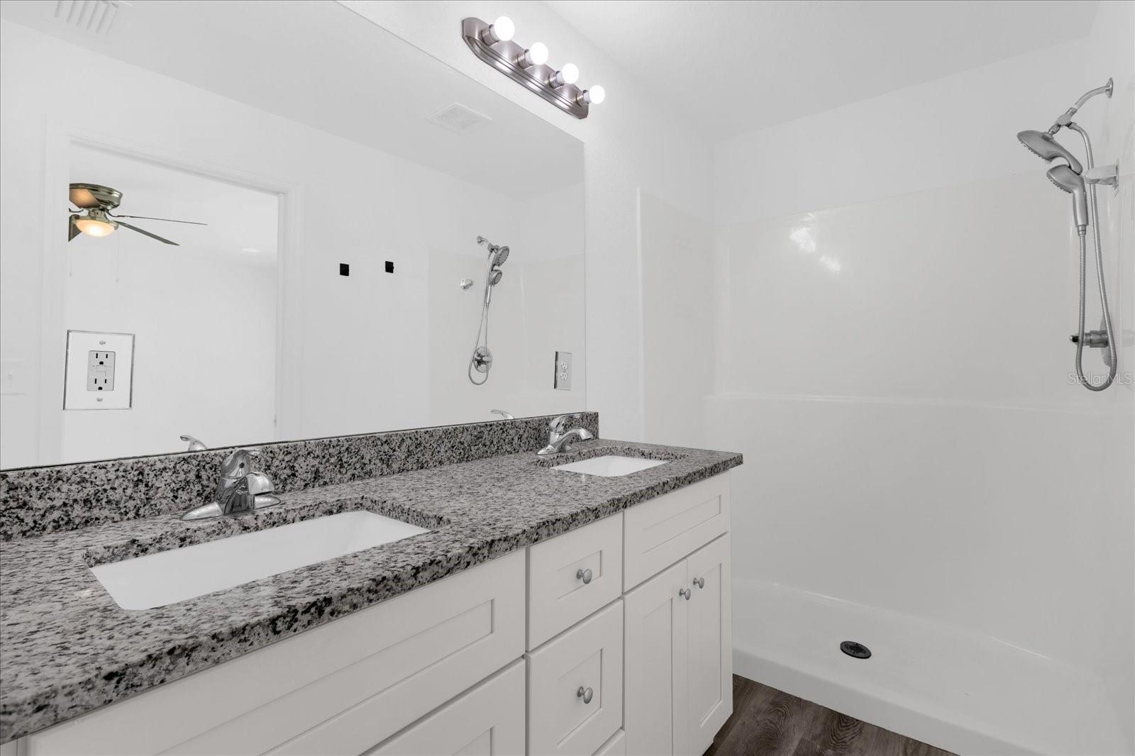 SILVER SPGS SHORES UN 31 - Residential