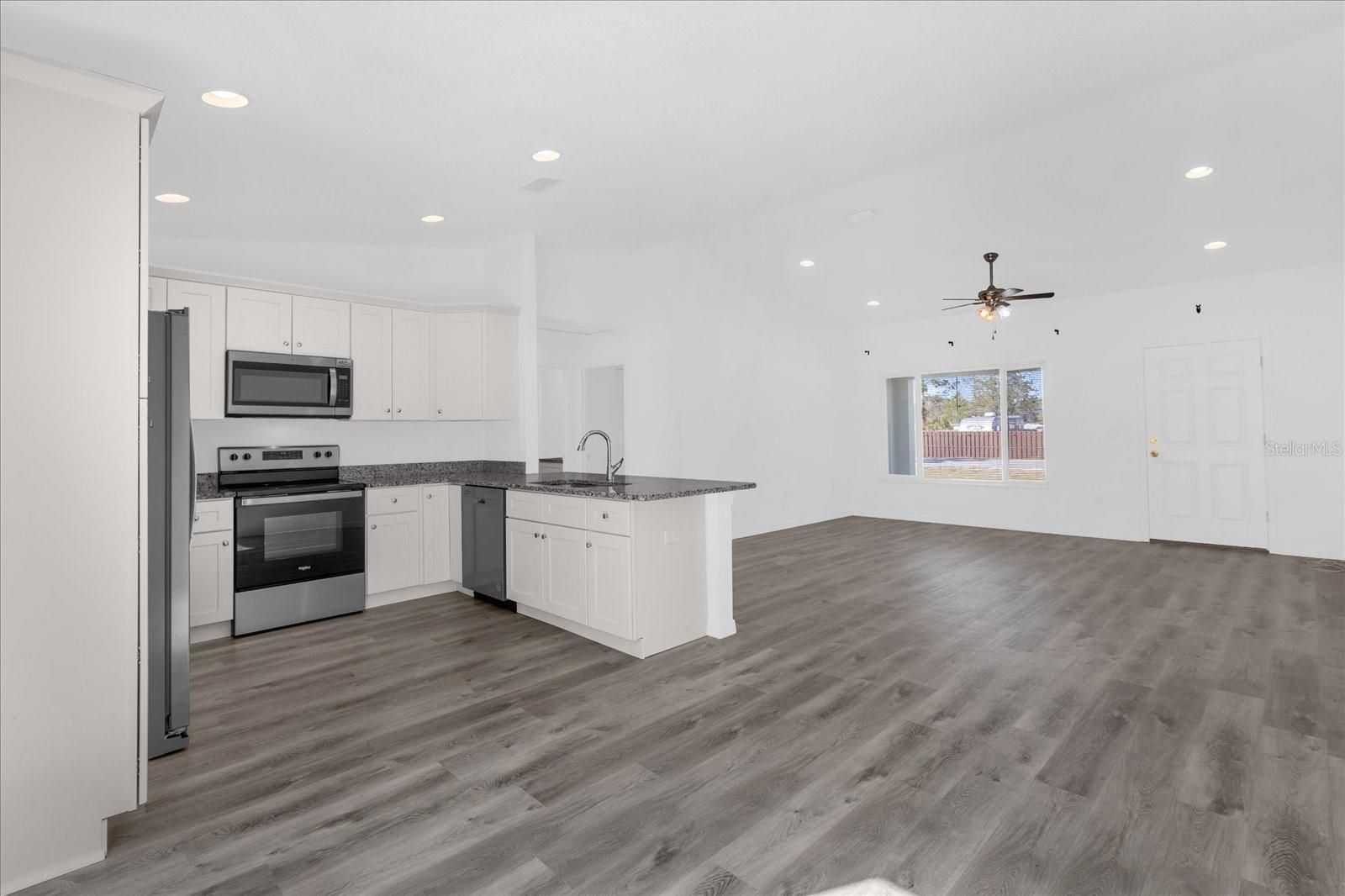 SILVER SPGS SHORES UN 31 - Residential