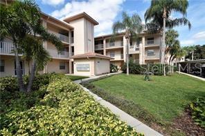 Living is easy in this lovely 2 bedroom 2 bathroom condo on the 3rd floor at Stoneybrook Clubside 2. Located within the gates of Stoneybrook Golf and Country Club. Relax and enjoy the covenient and secure maintenance-free, active lifestyle community. The membership is transferable which gives you access to the kingdom. Conveniently located a short drive to Siesta Key, shopping, and dining. The list could go on for ever.
