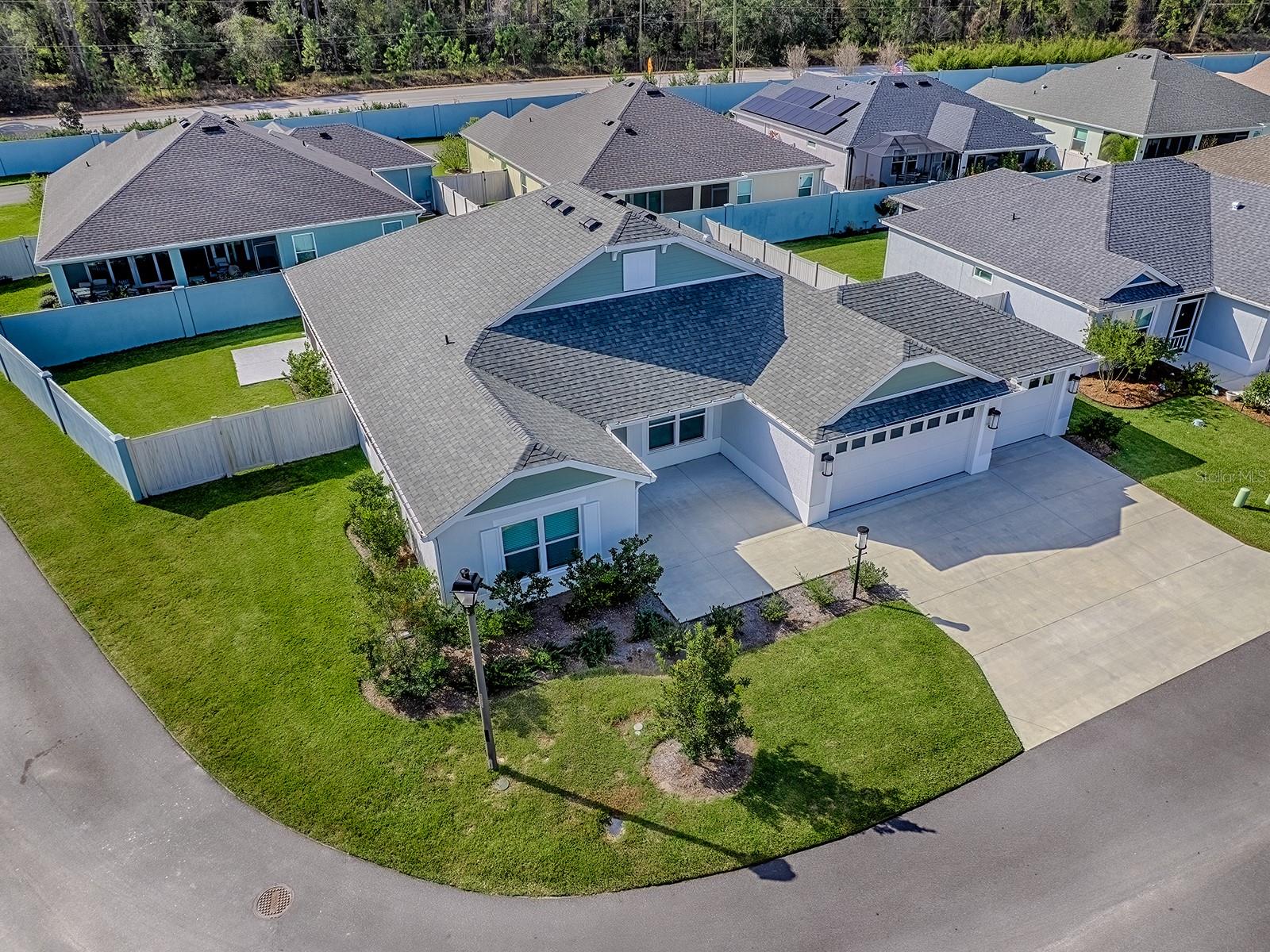 THE VILLAGES OF WEST LAKE - Residential