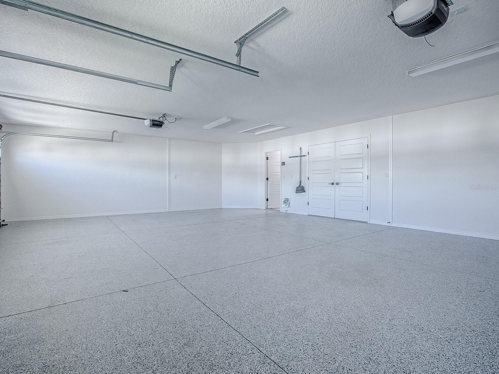 THE VILLAGES OF WEST LAKE - Residential